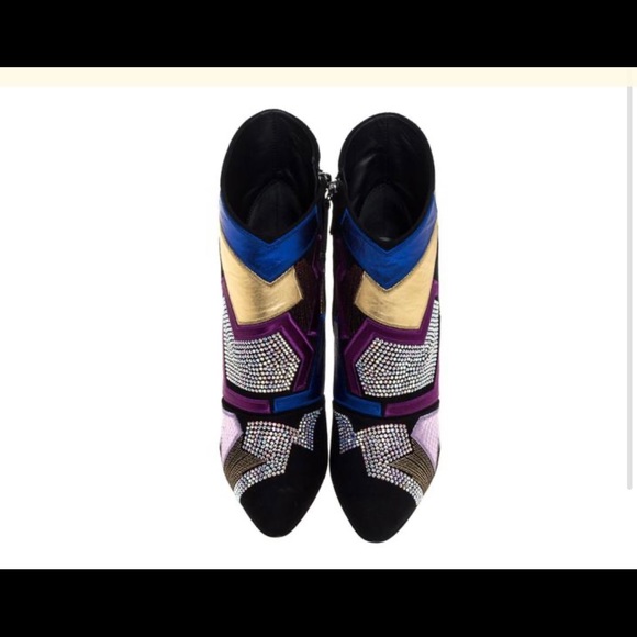 Designed Giuseppe Zanotti shoes for women who love glamour.